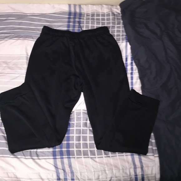 Nike dri fit joggers - Picture 2 of 3